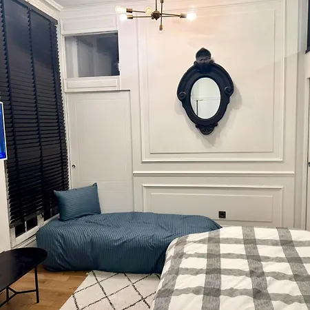Un Cosy Au Coeur De 17 Batignolles , Monceau Apartment *