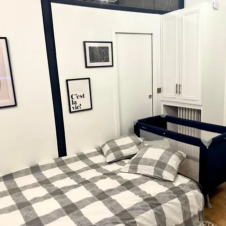 Un Cosy Au Coeur De 17 Batignolles , Monceau Apartment *